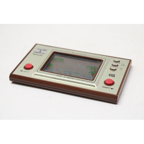 342 - A VINTAGE NINTENDO GAME AND WATCH PARACHUTE GAME, NO BOX.  VENDOR STATES IN WORKING ORDER, NO WARRAN... 