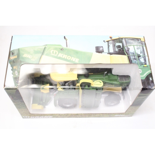 401 - A KRONE BIG M 450 SERIES TRACTOR, SCALE 1:32 - AS NEW IN BOX