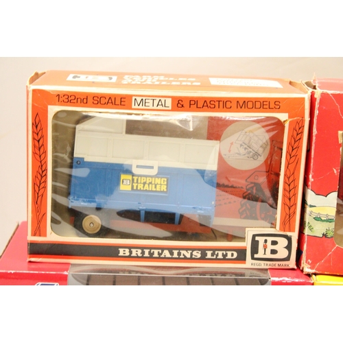 405 - FOUR BRITAINS 1:32 SCALE MODELS TO INCLUDE A JCB FSTRAC 4220 TRACTOR, AN IFOR WILLIAMS TA510T TRI-AX... 