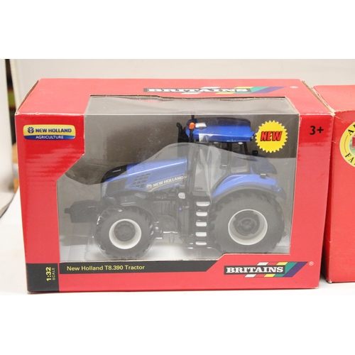 433 - THREE BRITAINS 1:32 SCALE MODELS TO INCLUDE A NEW HOLLAND T8.390 TRACTOR, A KANE BALE TRAILER AND A ... 