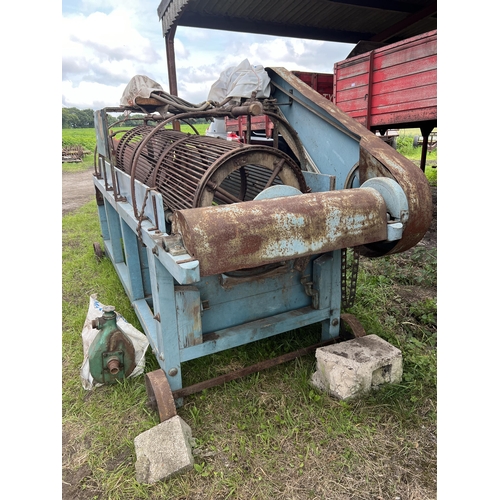 123 - J B EDLINGTON & CO GAINSBOROUGH VEGETABLE WASHER WITH 3 PHASE MOTOR AND WATER PUMP  + VAT