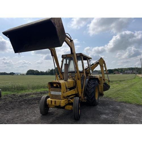 180 - FORD 420 EXCAVATOR WITH FORE END LOADER TUB919R 2532 HOURS WITH 2 FT DIGGING BUCKET AND 4 FT DITCHIN... 