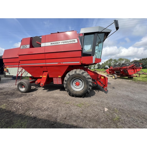 181 - MASSEY FERGUSON 30 COMBINE HARVESTER M549TWU WITH 12 FT HEADER AND TRAILER FIRST REG 18.08.1994 APPR... 