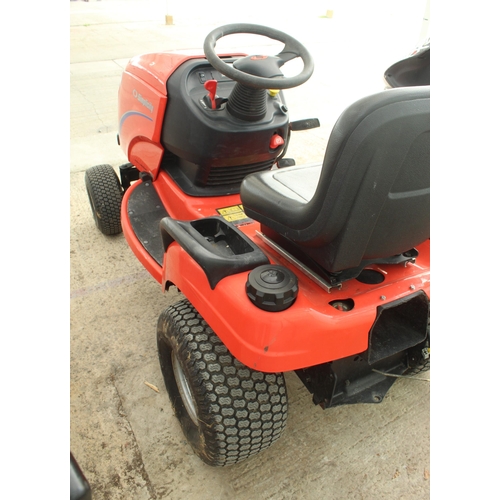 121 - SIMPLICITY TRACTOR ORANGE 16HP 699 HRS  NO VAT