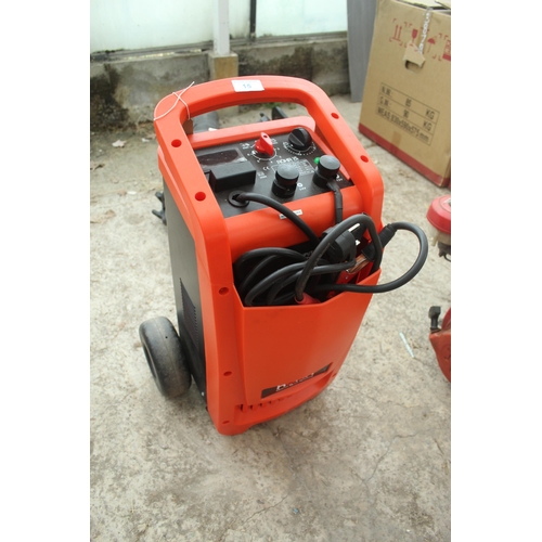 15 - ROHR BATTERY CHARGER AND JUMP START NO VAT