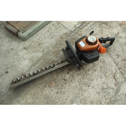 19 - TANAKA THT-210 HEDGE TRIMMER W O NO VAT