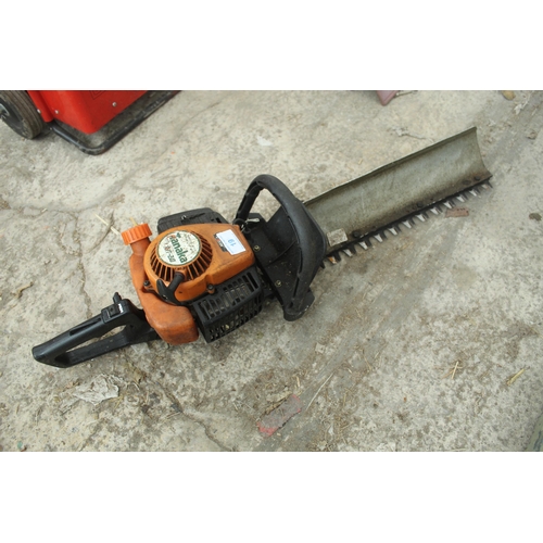 19 - TANAKA THT-210 HEDGE TRIMMER W O NO VAT