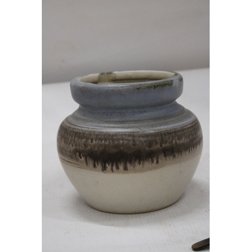 14 - AN AONIAN POTTERY TOBACCO JAR