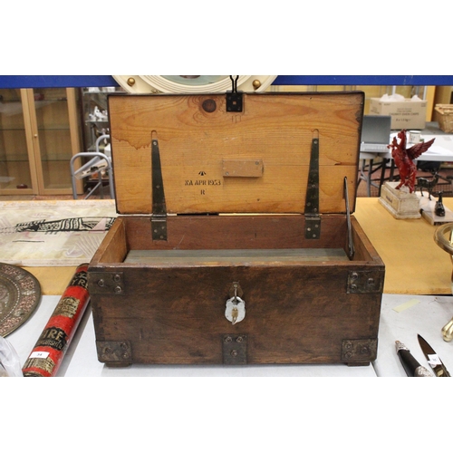 32 - A MILITARY CAMPAIGN CHEST WITH RAF PADLOCK - 62 X 28 CM