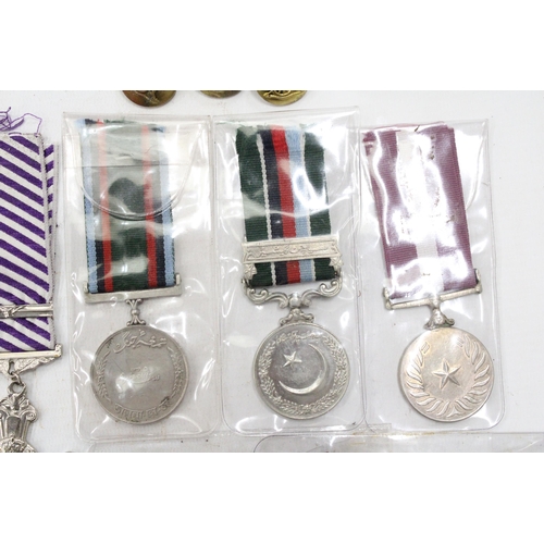 48 - A QUANTITY OF MEDALS TO INCLUDE A DISTINGUISHED FLYING CROSS, A 1965 PAKISTAN WAR MEDAL, LONG SERVIC... 