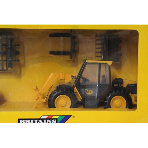 460 - A BRITAINS JCB 526S LOADALL, COMPLETE WITH SHOVEL, FORKLIFT AND BALE LIFT ATTACHMENTS, AS NEW IN BOX