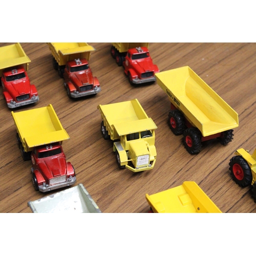 377 - A COLLECTION OF VINTAGE MATCHBOX TOYS TO INCLUDE FOUR SCAMMELL DUMP TRUCKS, A UCKLID DUMP TRUCK, FOD... 