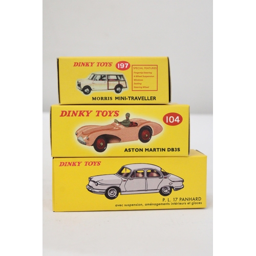 386 - FIVE ATLAS DINKY MODELS TO INCLUDE, 547 P L 17 PANHARD, 104 ASTON MARTIN DB35, 543 'FLORIDE' RENAULT... 