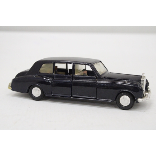 388 - A DINKY TOYS ROLLS ROYCE 'PHANTOM' - GOOD USED CONDITION