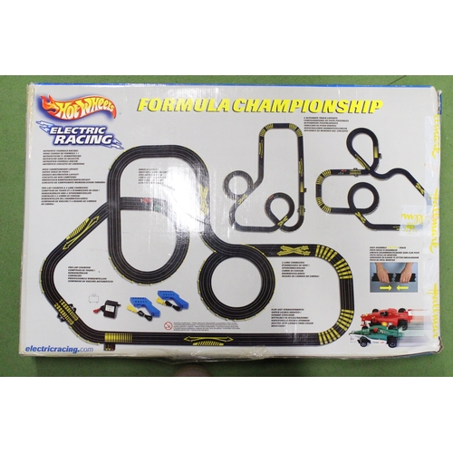 548 - A HOT WHEELS FORMULA CHAMPIONSHIP, ELECTRIC RACING SET