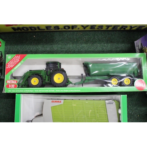 207 - THREE SIKU 1:32 SCALE FARM MODELS TO INCLUDE A JOHN DEERE TRACTOR WITH FRONT LOADER AND TRAILER, A C... 