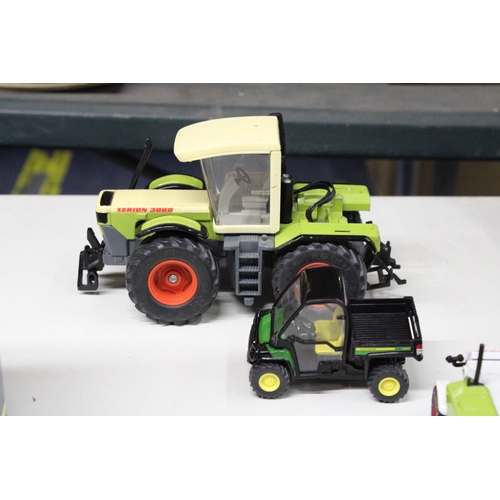 225 - FOUR SIKU 1:32 SCALE FARM MODELS TO INCLUDE A XERION 3000 TRACTOR, A FENDT 924 TRACTOR, A CLAAS TARG... 