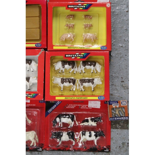 515 - A LARGE QUANTITY OF BRITAINS FARMYARD ACCESSORIES AND ANIMALS TO INCLUDE COWS, PIGS, HAYBALES, FARM ... 