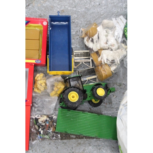 522 - A QUANTITY OF BRITAINS SCALE 1:32 FARMYARD MODELS AND ACCESSORIES TO INCLUDE BUILDINGS, A JOHN DEERE... 