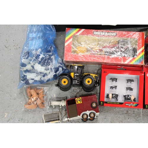 526 - A QUANTITY OF BRITAINS 1:32 SCALE FARMYARD MODELS AND ACCESSORIES TO INCLUDE A JCB FASTRAC TRACTOR, ... 