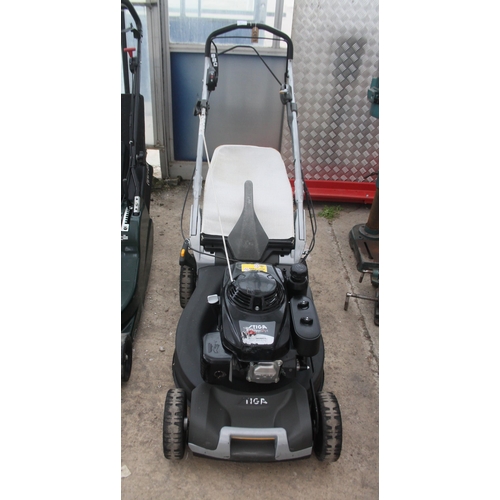 57 - STIGA SELF DRIVE LAWNMOWER HONDA ENGINE GWO NO VAT