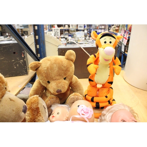 575 - TWO TEDDIES, A BOUNCING TIGGER AND THREE VINTAGE DOLLS