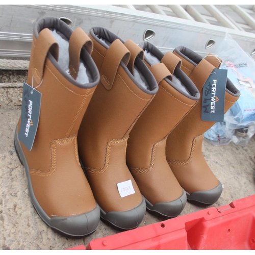 100A - NEW RIGGER BOOTS SIZE 7 AND 9  NO VAT