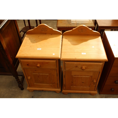 2887 - A PAIR OF PINE VICTORIAN STYLE BEDSIDE LOCKERS