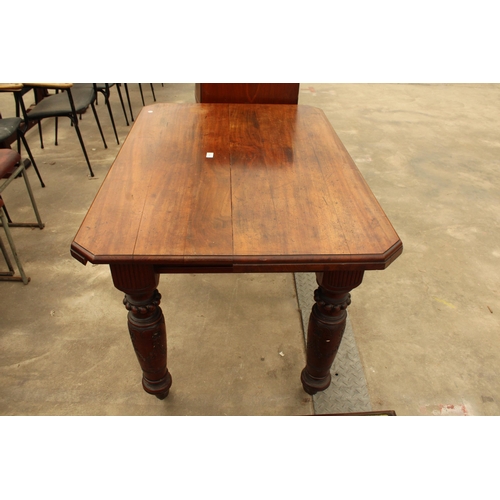 2916 - A VICTORIAN MAHOGANY DINING TABLE WITH CANTED CORNERS, ON TURNED AND FLUTED LEGS, 46 X 32