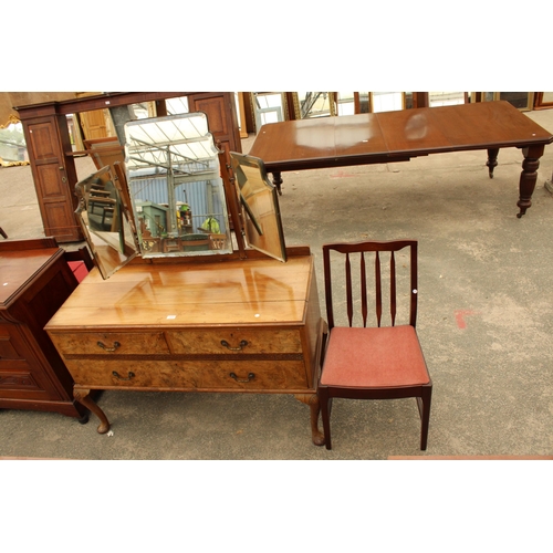 2924 - EARLY 20TH CENTURY WALNUT DRESSING TABLE ON CABRIOLE LEGS, 48