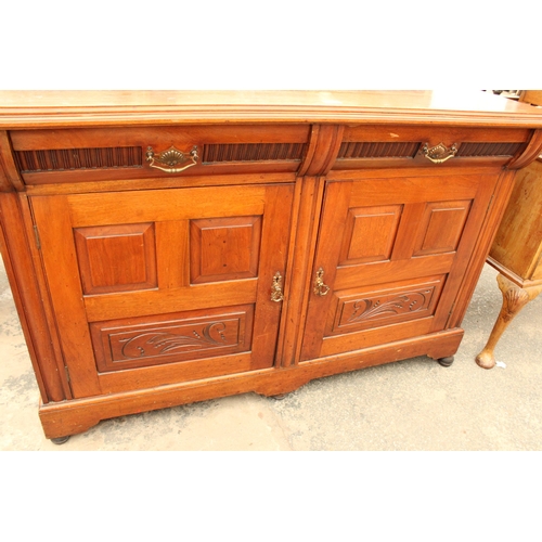 2925 - LATE VICTORIAN MAHOGANY SIDEBOARD, 52