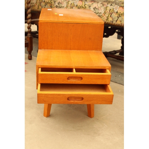 2943 - A RETRO VANSON SEWING BOX /TABLE WITH TWO DRAWERS.