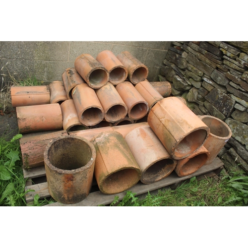 185 - PALLET OF CLAY LAND PIPES  + VAT