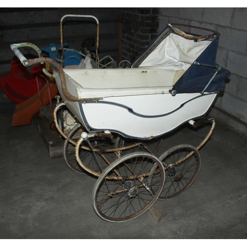 41 - MARMET PRAM  + VAT