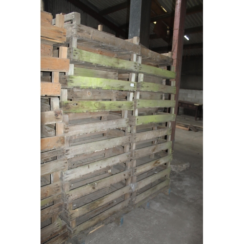 95 - PALLET OF SPRITTING BOXES NO NAME (60/65)  + VAT