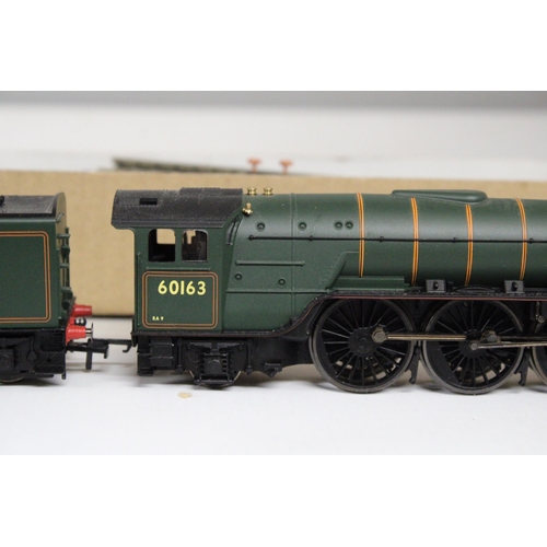 330 - A HORNBY OO GAUGE, 60163 'TORNADO' LOCOMOTIVE PLUS A ROLLING ROAD SET