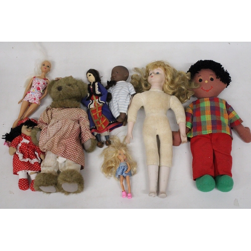 583 - A COLLECTION OF VINTAGE DOLLS