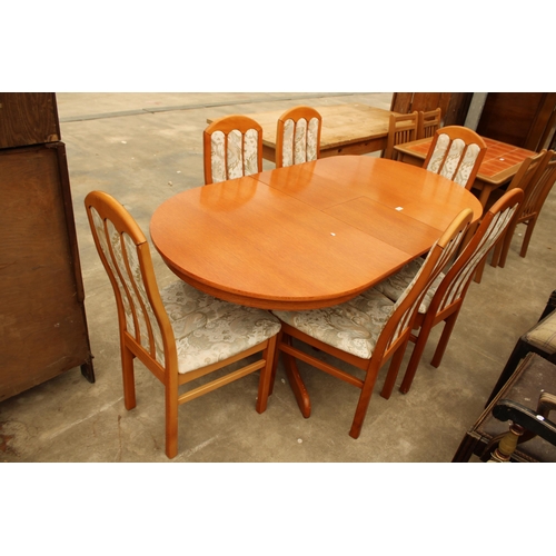 2712 - A 'WOODWAYS' EXTENDING DINING TABLE, 59