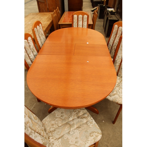 2712 - A 'WOODWAYS' EXTENDING DINING TABLE, 59