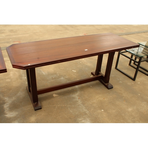 2793 - A MODERN PUB / RESTAURANT BOOTH TABLE, 72