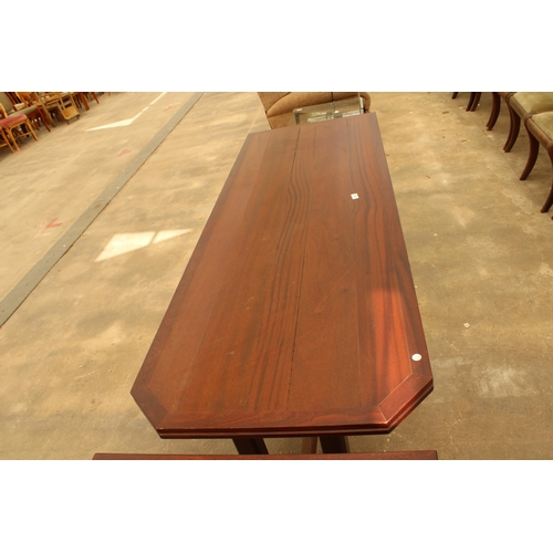 2793 - A MODERN PUB / RESTAURANT BOOTH TABLE, 72