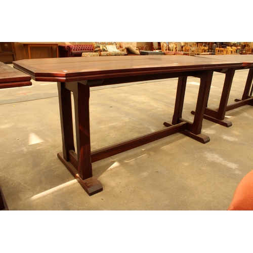 2794 - A MODERN PUB / RESTAURANT BOOTH TABLE, 72