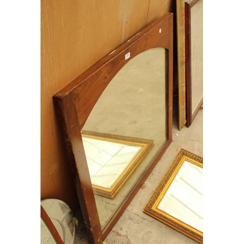 2824 - A GILT FRAMED BEVEL EDGE WALL MIRROR, 30