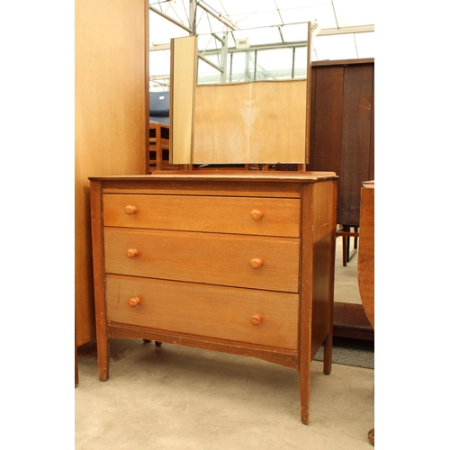 2939 - A RETRO LERUS LINT CHEST AND MATCHING WARDROBE