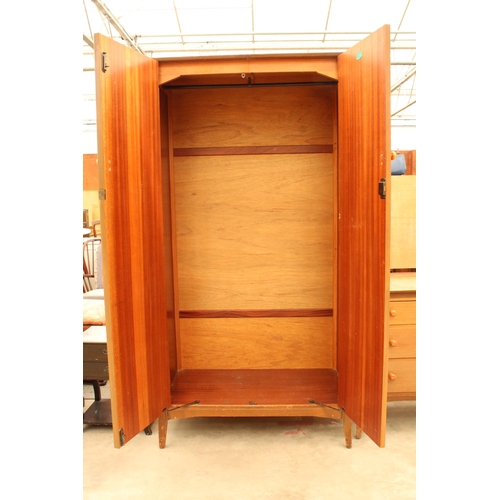 2939 - A RETRO LERUS LINT CHEST AND MATCHING WARDROBE