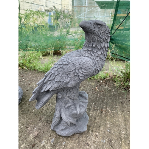 68 - ONE EAGLE CONCRETE GARDEN ORNAMENT APPROX 45CM IN HEIGHT PLUS VAT