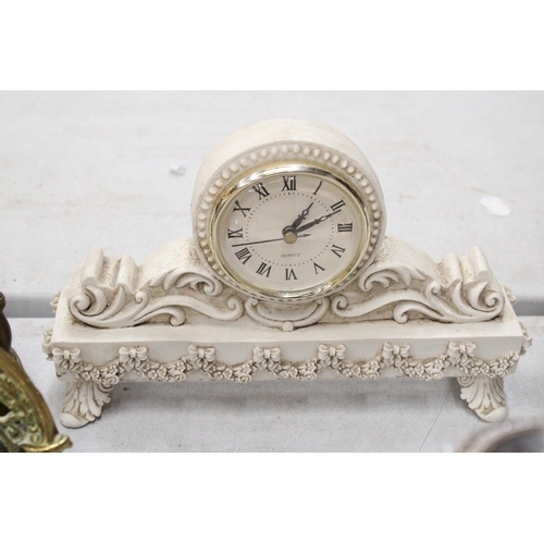 212 - A ROMAN/GREEK STYLE QUARTZ MANTLE CLOCK TOGETHER WITH A TRINKET BOX