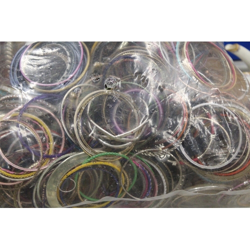 220 - AN 8KG BAG OF COSTUME JEWELLERY BRACELETS