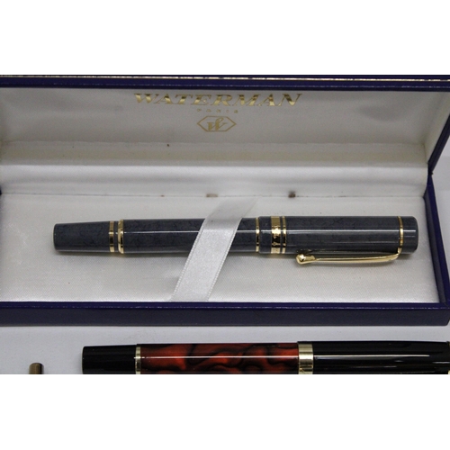 155 - A COLLECTION OF PENS TO INCLUDE A BOXED WATERMAN, PARIS PLUS A VINTAGE PARKER WITH A 14K GOLD NIB AN... 