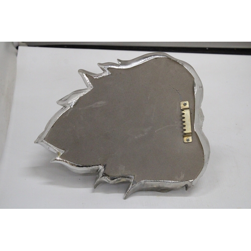 173 - A LARGE CHROMED ROARING LION WALL PLAQUE, 25CM X 20CM